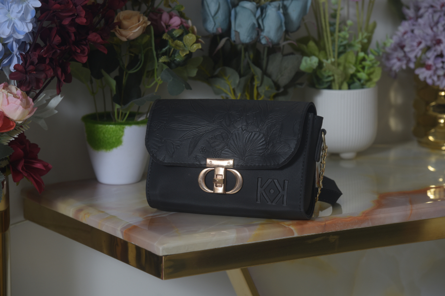 Black Hand Bag With Flowers Toe (1)