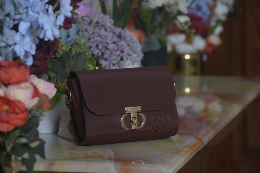 Mehroon Plain Hand Bag (1)